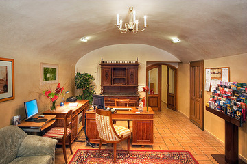 Hostal Little Quarter