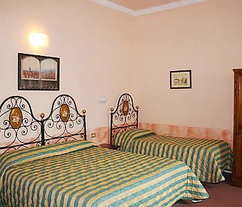 Hotel Monica