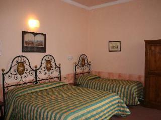 Hotel Monica