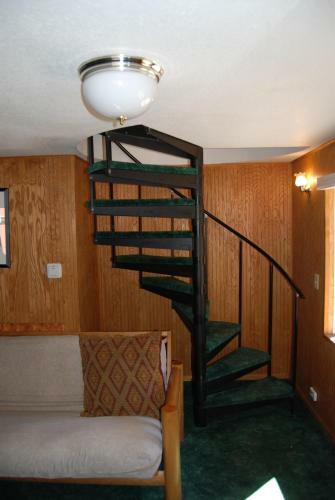 Edelweiss Lodge