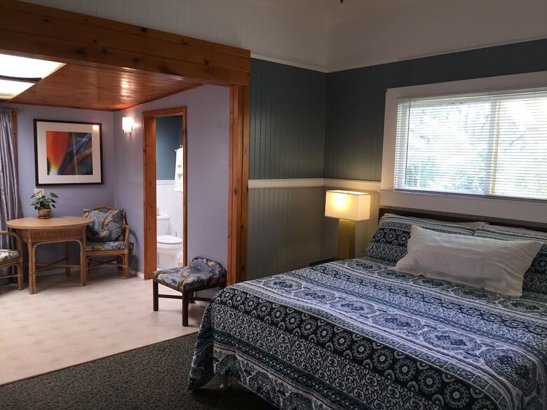 Aloha Junction Bed & Breakfast