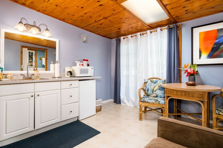 Aloha Junction Bed & Breakfast