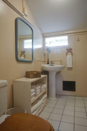 Lodge Chalet Kilauea Collection