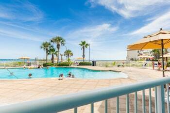 Hotel Holiday Inn Express Orange Beach - On The Beach