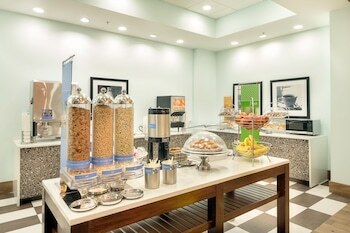 Hotel Holiday Inn Express Orange Beach - On The Beach