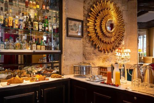Hotel H�tel Louis II Saint Germain