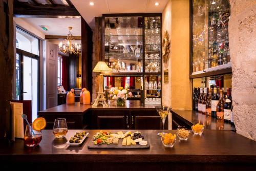 Hotel H�tel Louis II Saint Germain