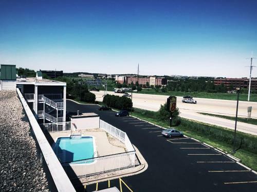 Hotel Super 8 Madison East