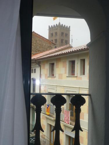 Hostal L'astrolabi Guest House