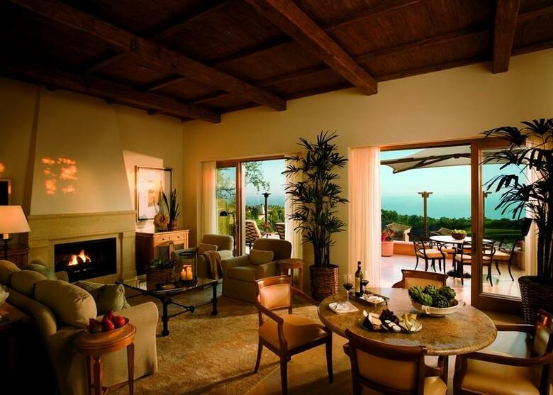 Hotel Resort At Pelican Hill
