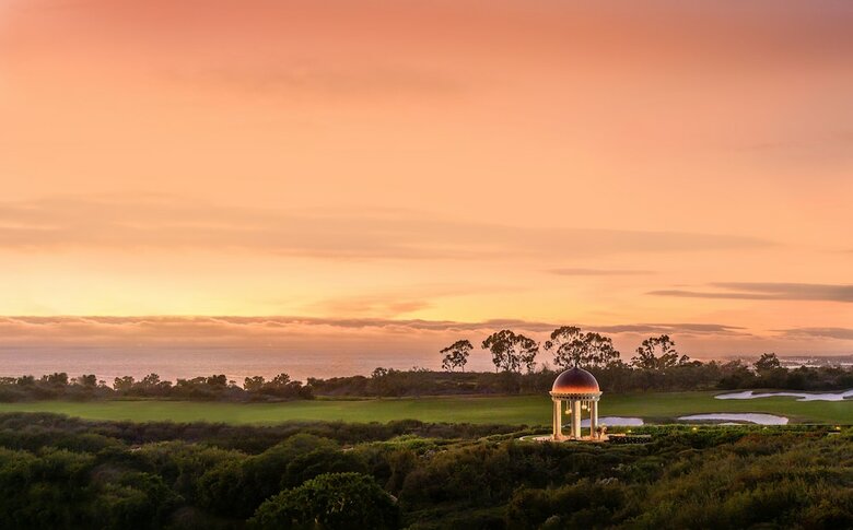 Hotel Resort At Pelican Hill