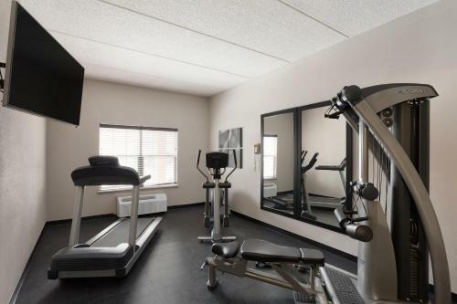 Hotel Country Inn & Suites By Carlson Jackson