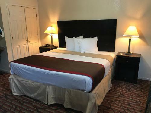 Motel High Five Inn