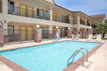 Motel Super 8 Humble Fm 1960 At Highway 59