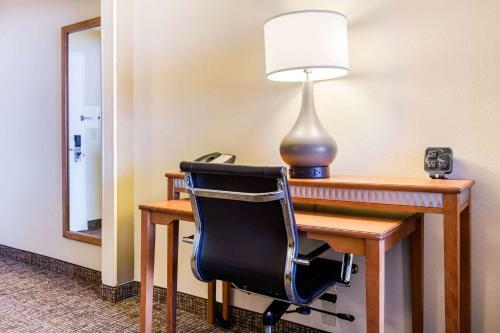 Hotel Comfort Suites Normal