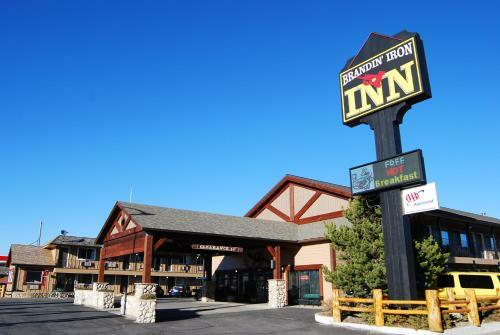 Motel Brandin' Iron Inn