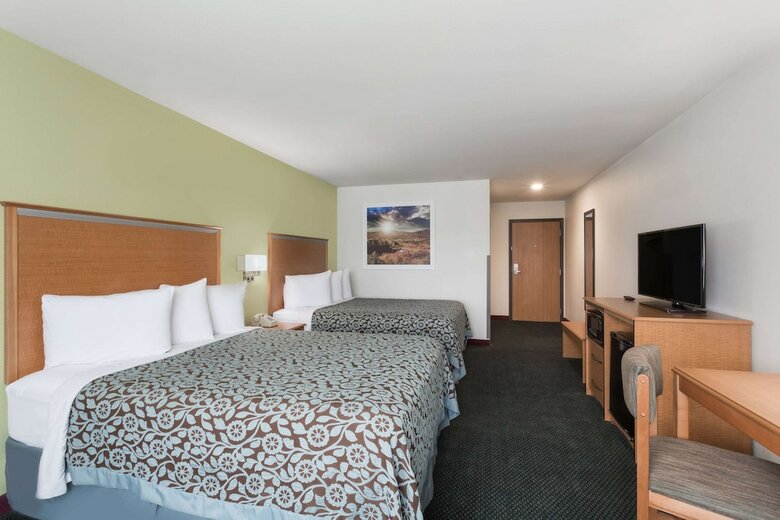 Yellowstone West Gate Hotel