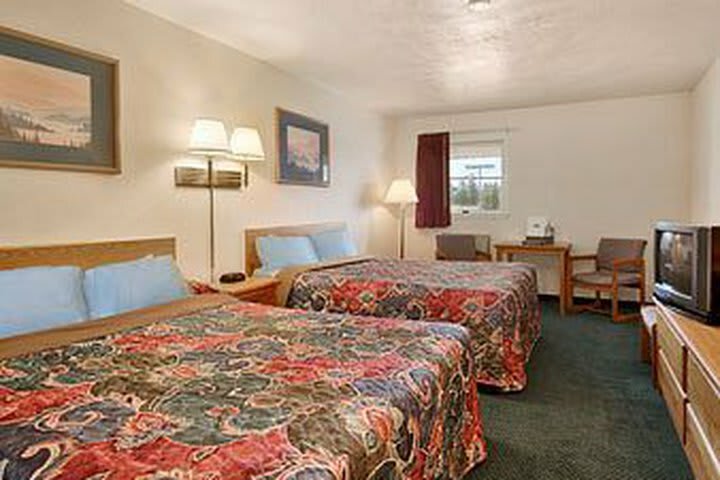 Yellowstone West Gate Hotel