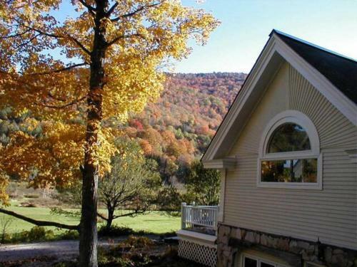 Bed & Breakfast Mountain Valley Retreat
