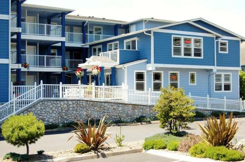 The Landing At Newport Condominium Hotel