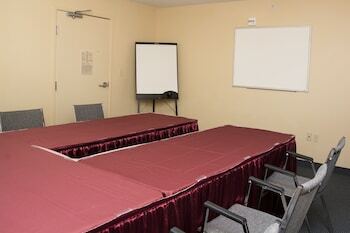Hotel Candlewood Suites Kalamazoo