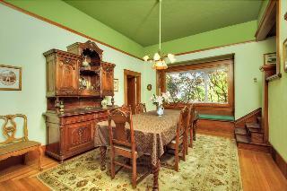 Bed & Breakfast The Pink Mansion