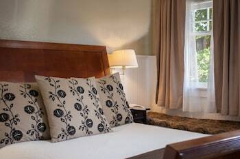 Bed & Breakfast Craftsman Inn