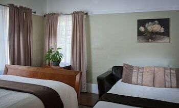 Bed & Breakfast Craftsman Inn