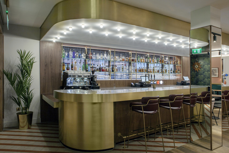 Hotel The Alex