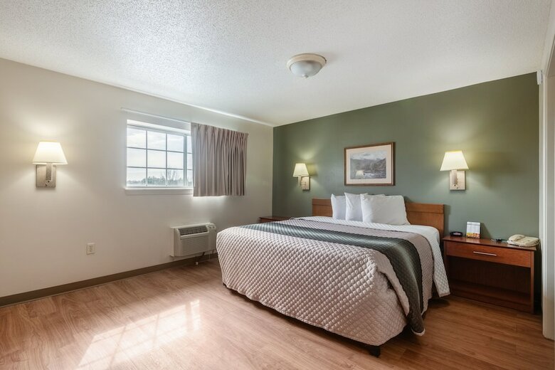 Hotel Suburban Extended Stay Concord