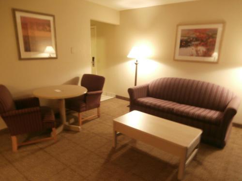Hotel Clinton Inn & Suites