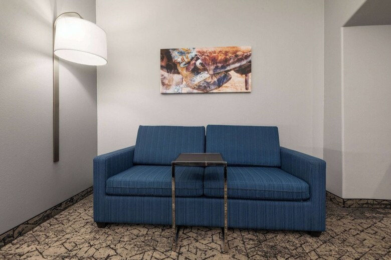 Hotel La Quinta Inn & Suites Mcalester
