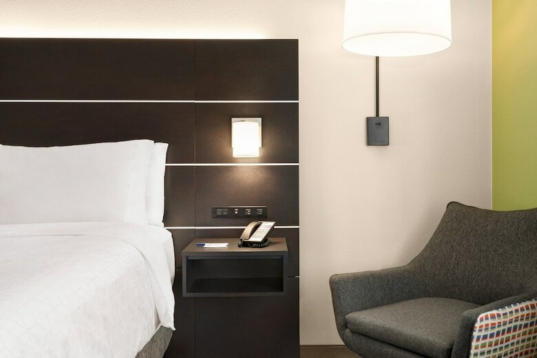 Holiday Inn Express Hotel & Suites Mcalester