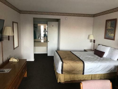 Motel Americas Best Inn - Calhoun