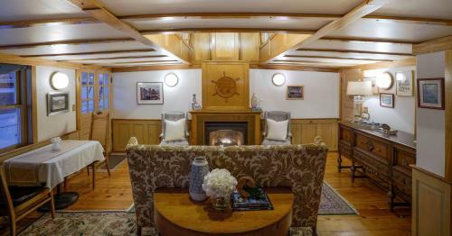 The Covington Inn Bed & Breakfast
