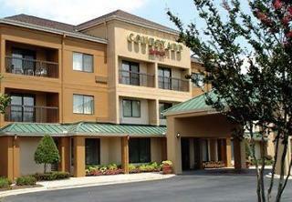 Hotel Courtyard Charlotte Matthews