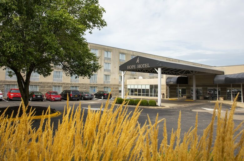 Hope Hotel And Richard C. Holbrooke Conference Center