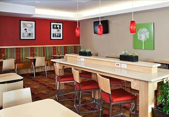Hotel Towneplace Suites By Marriott Beaumont Port Arthur