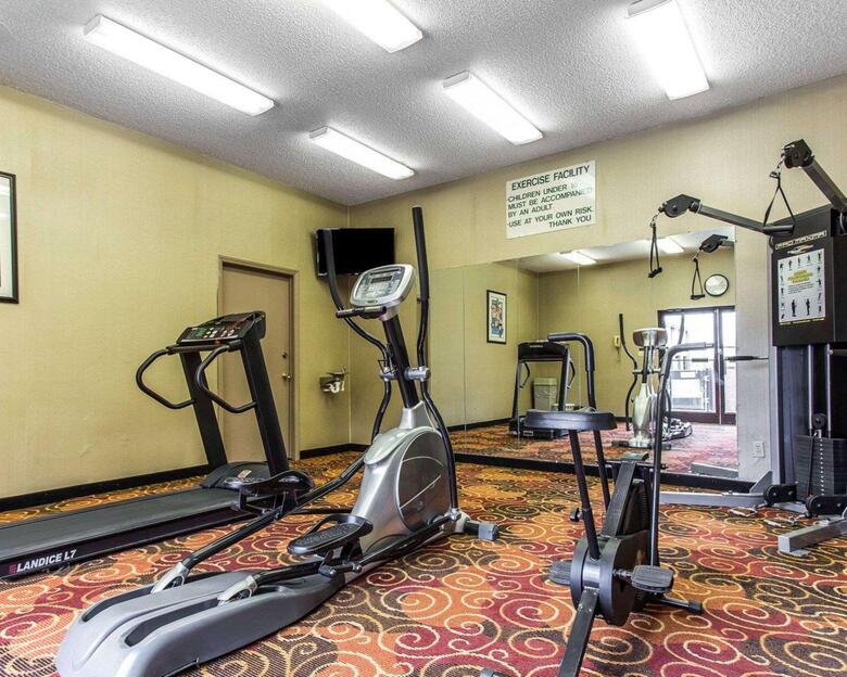 Hotel Quality Suites Convention Center - Hickory