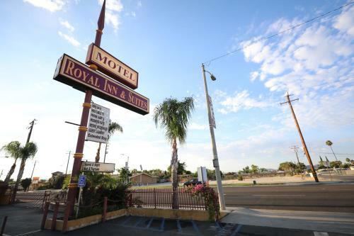 Motel Royal Inn And Suites