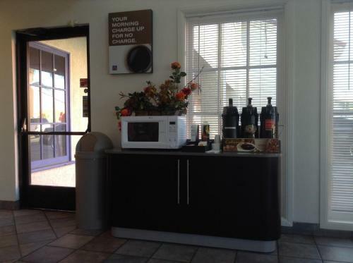 Motel 6 Hemet