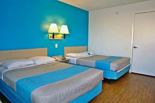 Motel 6 Del Rio