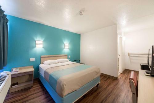 Motel 6 Del Rio