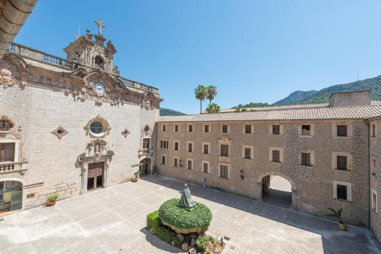 Hostal Santuari De Lluc