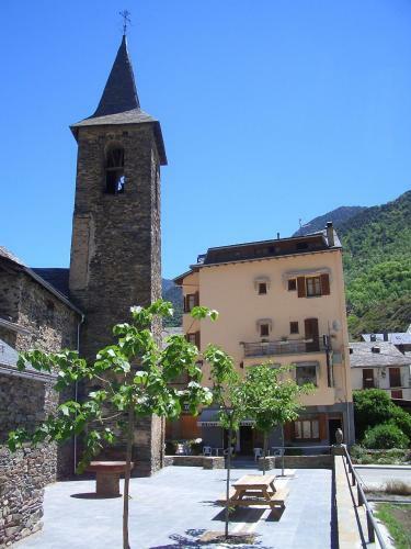 Hostal Monta�a