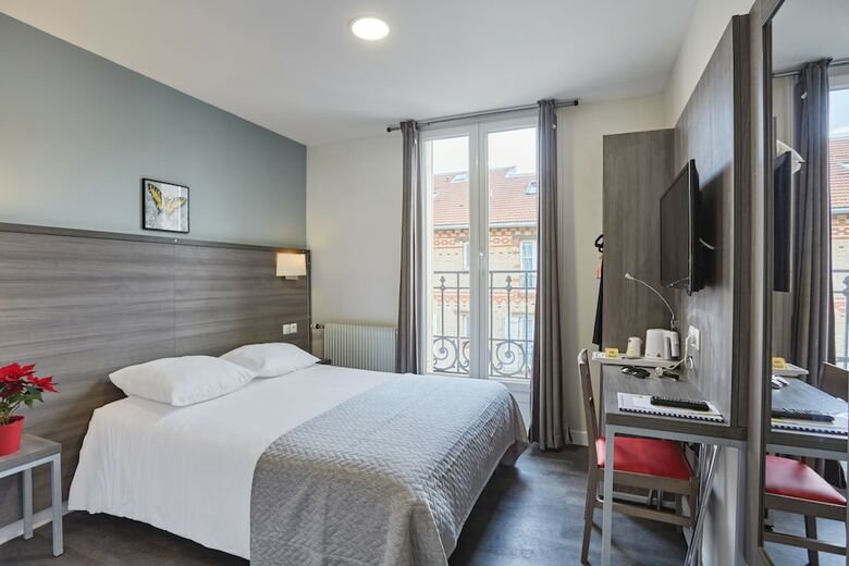 Hotel Hipotel Paris Buttes Chaumont