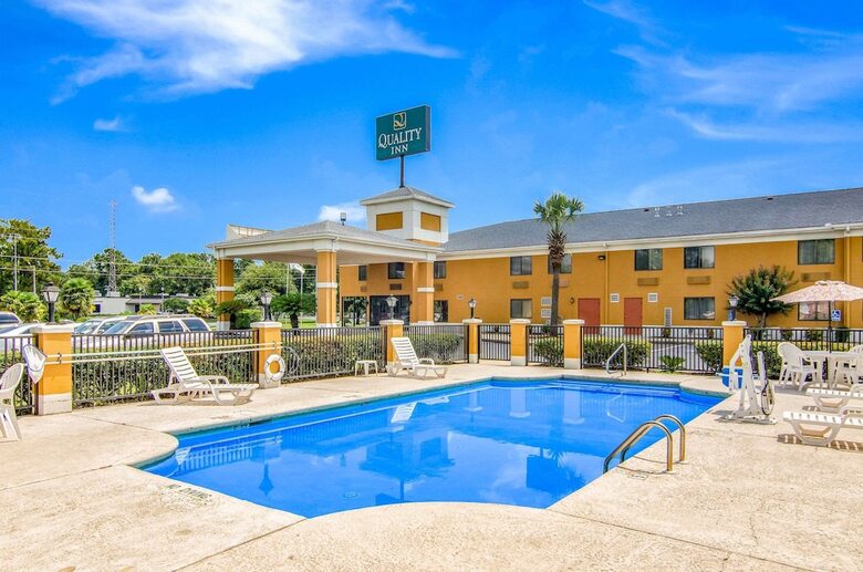Hotel Quality Inn Saraland
