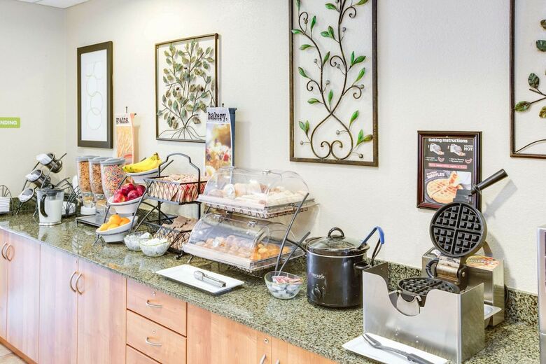 Hotel Microtel Inn & Suites By Wyndham Saraland