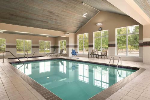 Hotel Country Inn & Suites Brooklyn Center