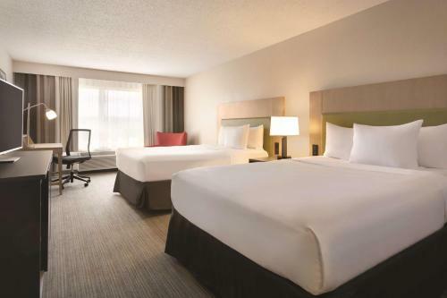 Hotel Country Inn & Suites Brooklyn Center